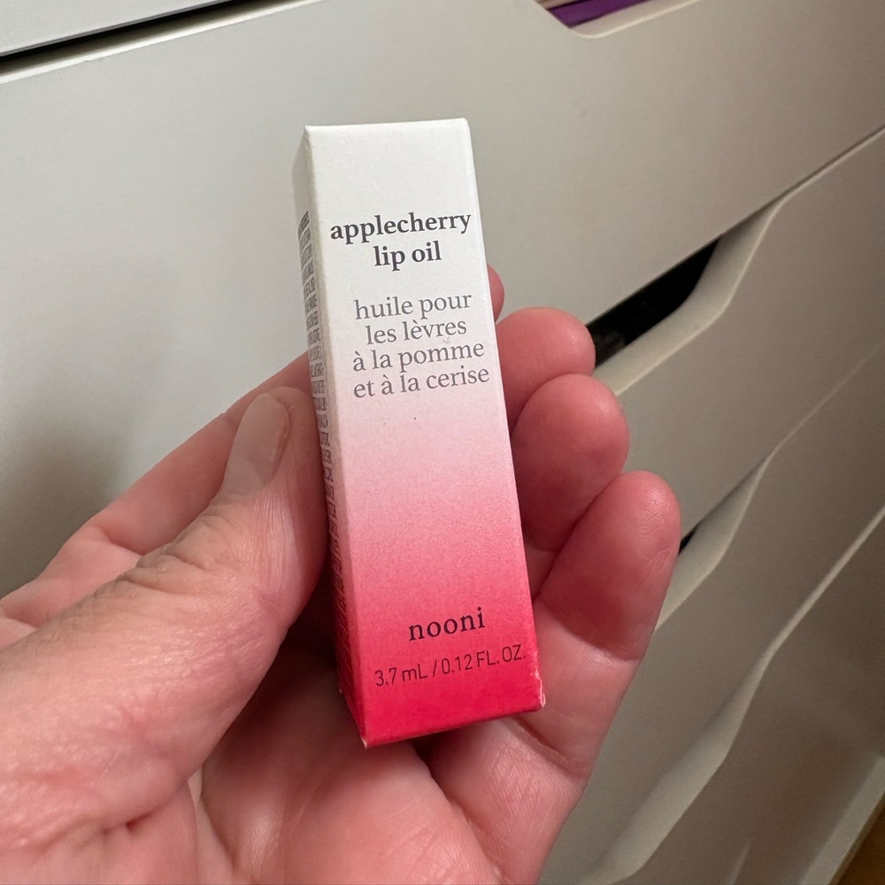 Nooni Apple Cherry Lip Oil In applecherry , brand new never opened.